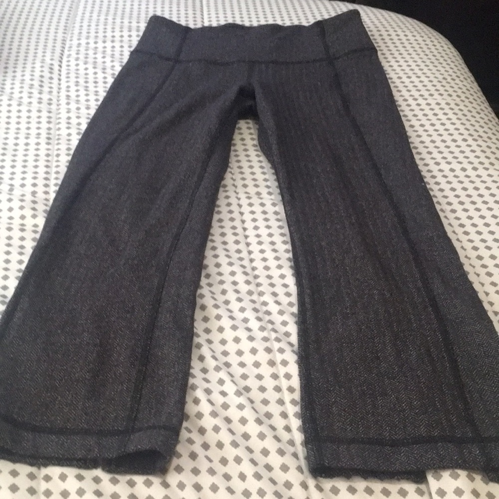 Lululemon Capri pants size 4